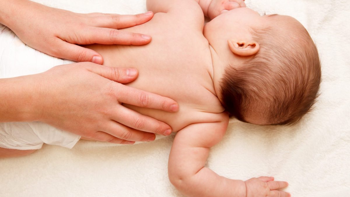 Massaggio infantile