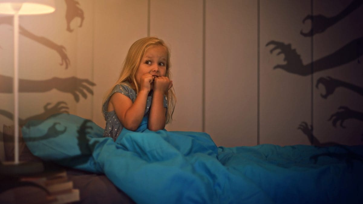 Bimba spaventata dagli incubi