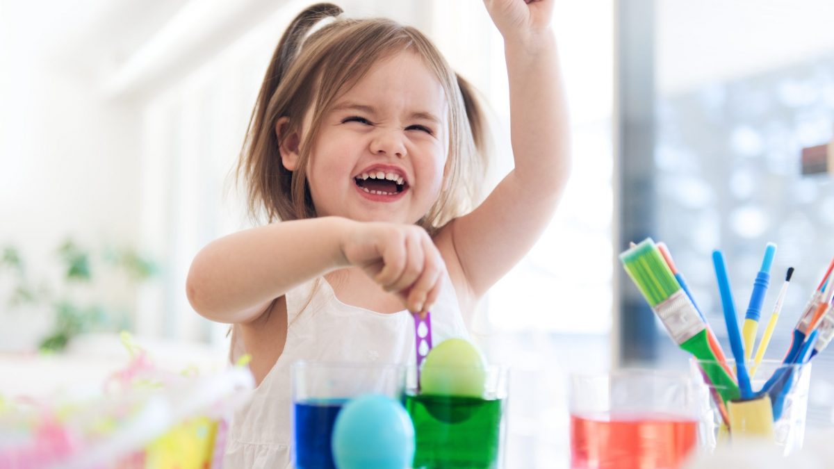 colorare le uova di Pasqua