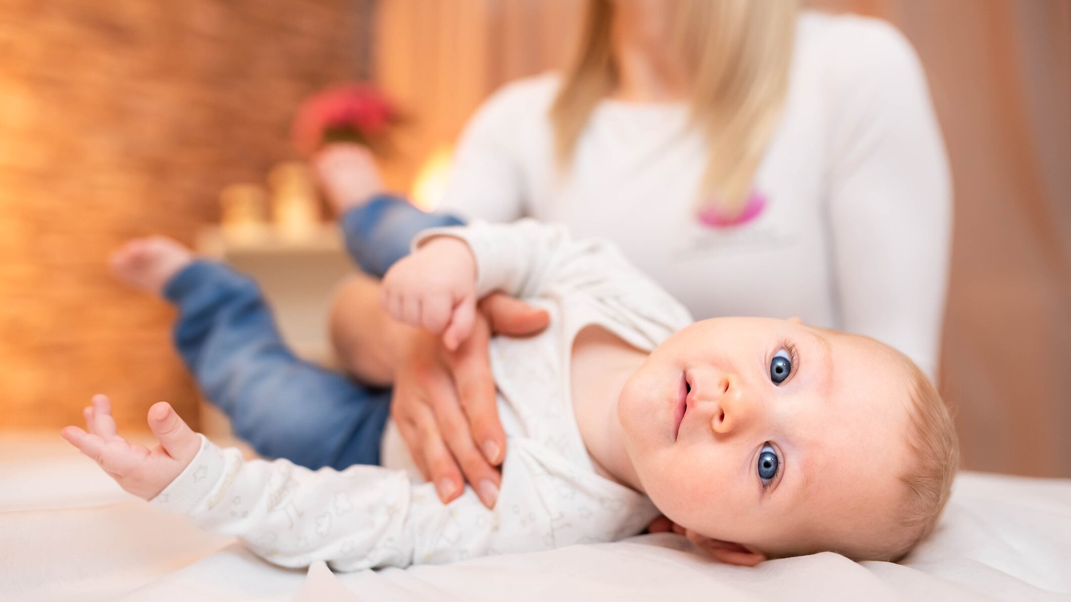 bimbo dall'osteopata