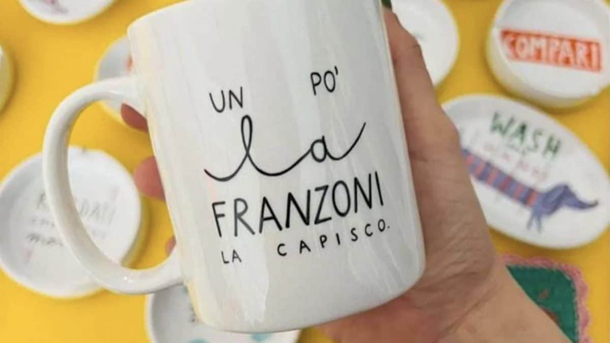 «Un po’ la Franzoni la capisco»: pioggia di critiche per la tazza che voleva scherzare sui problemi delle mamme