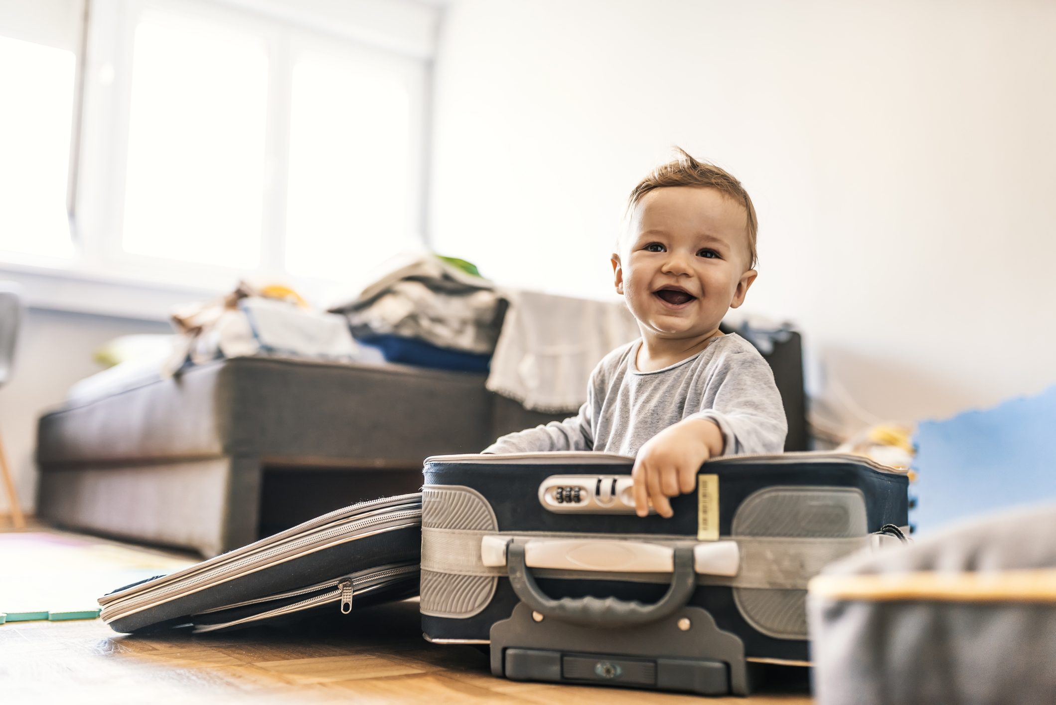 valigia del neonato in viaggio