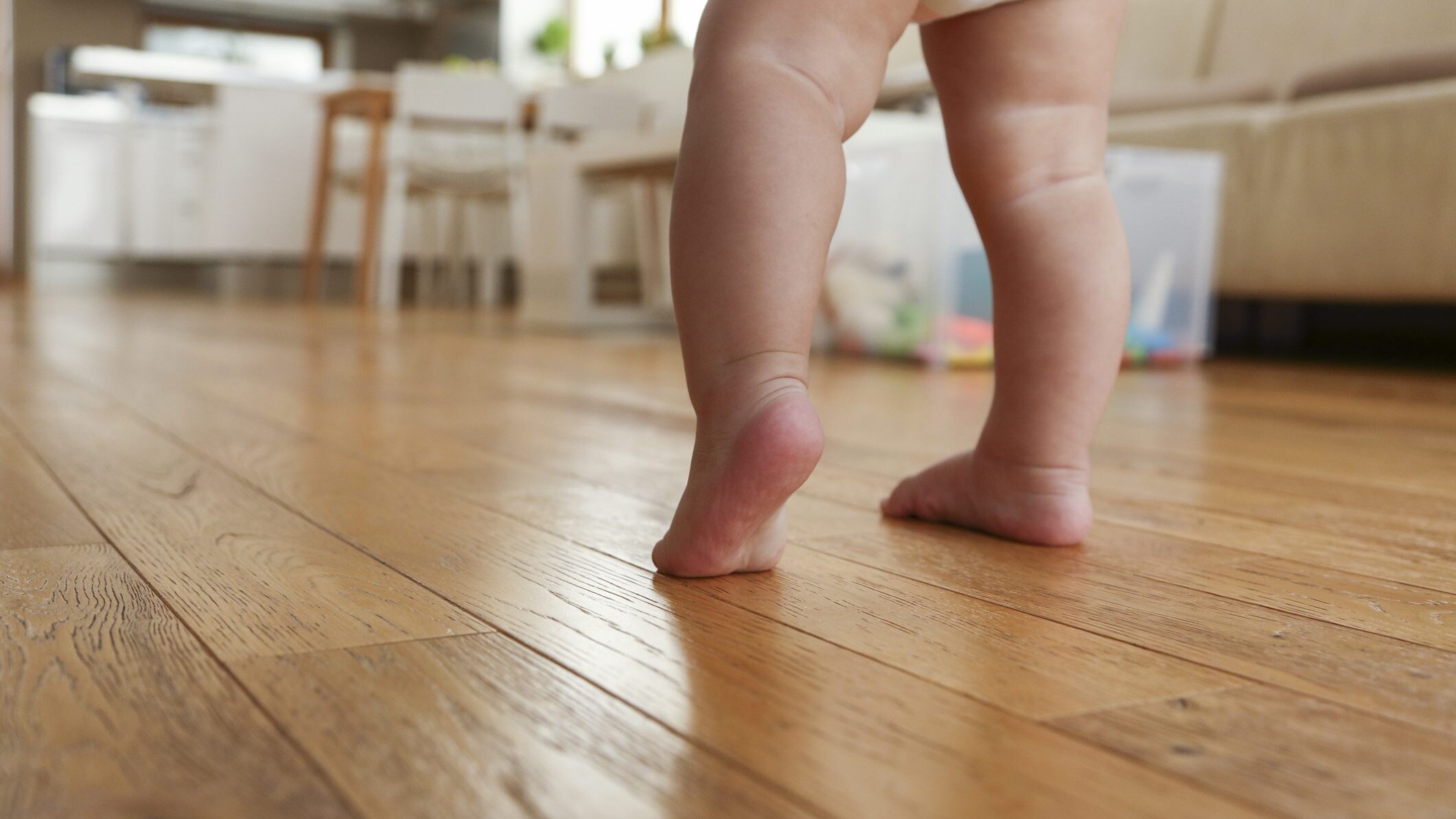 Perché il bambino cammina sulle punte?
