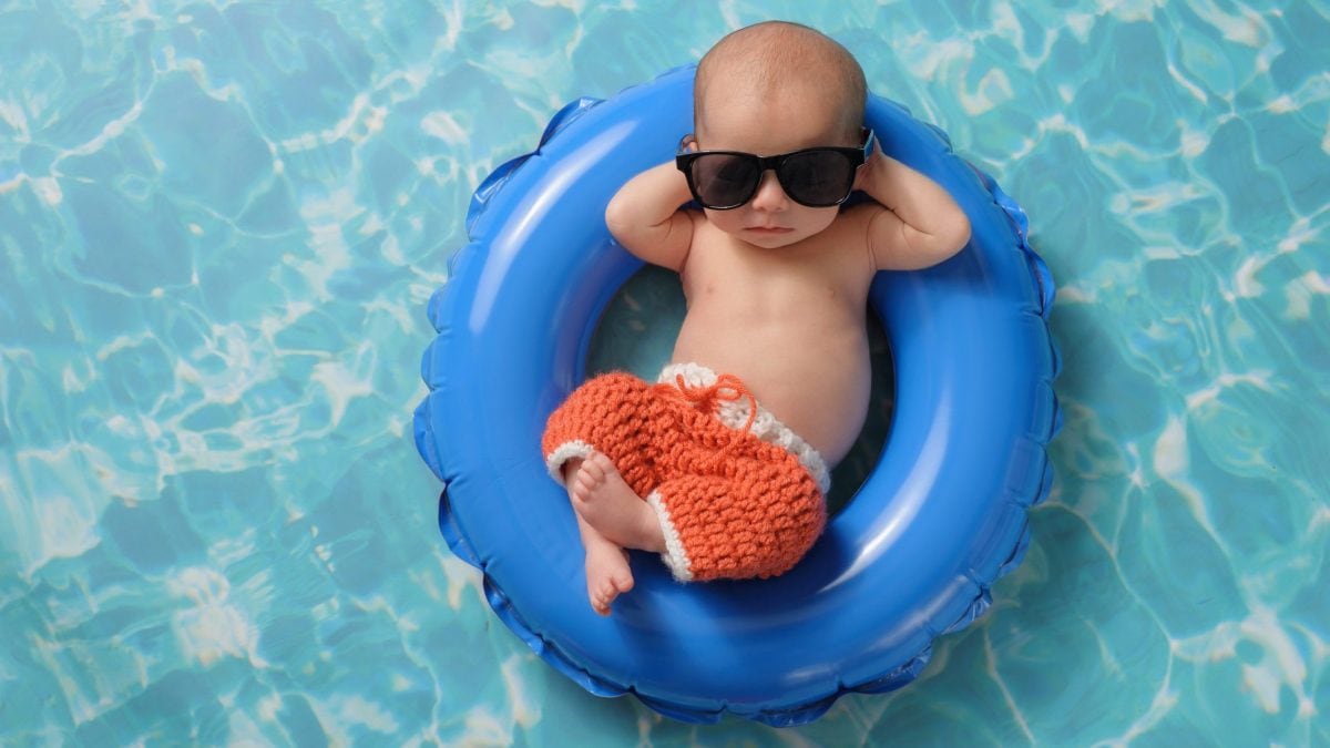 A che età il neonato può andare in piscina
