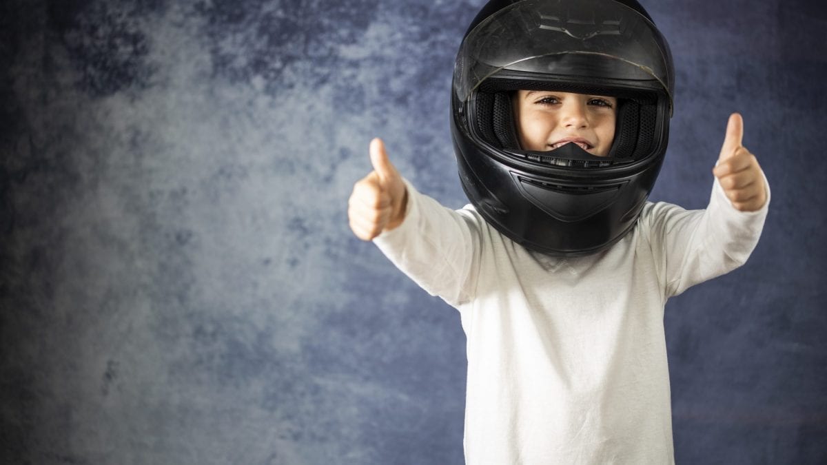 Come scegliere il casco per la moto per i bambini
