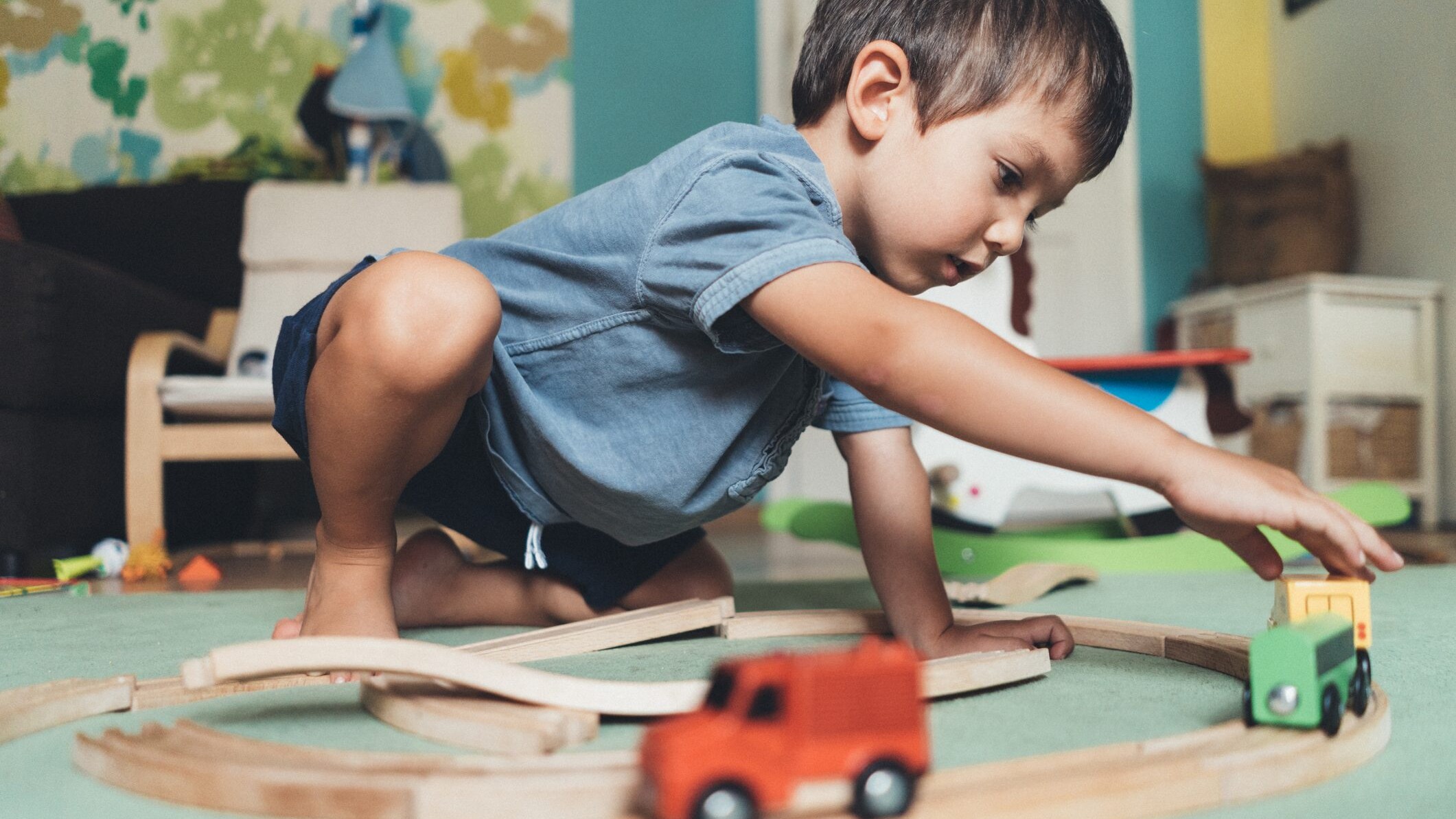 a che età i bambini giocano da soli
