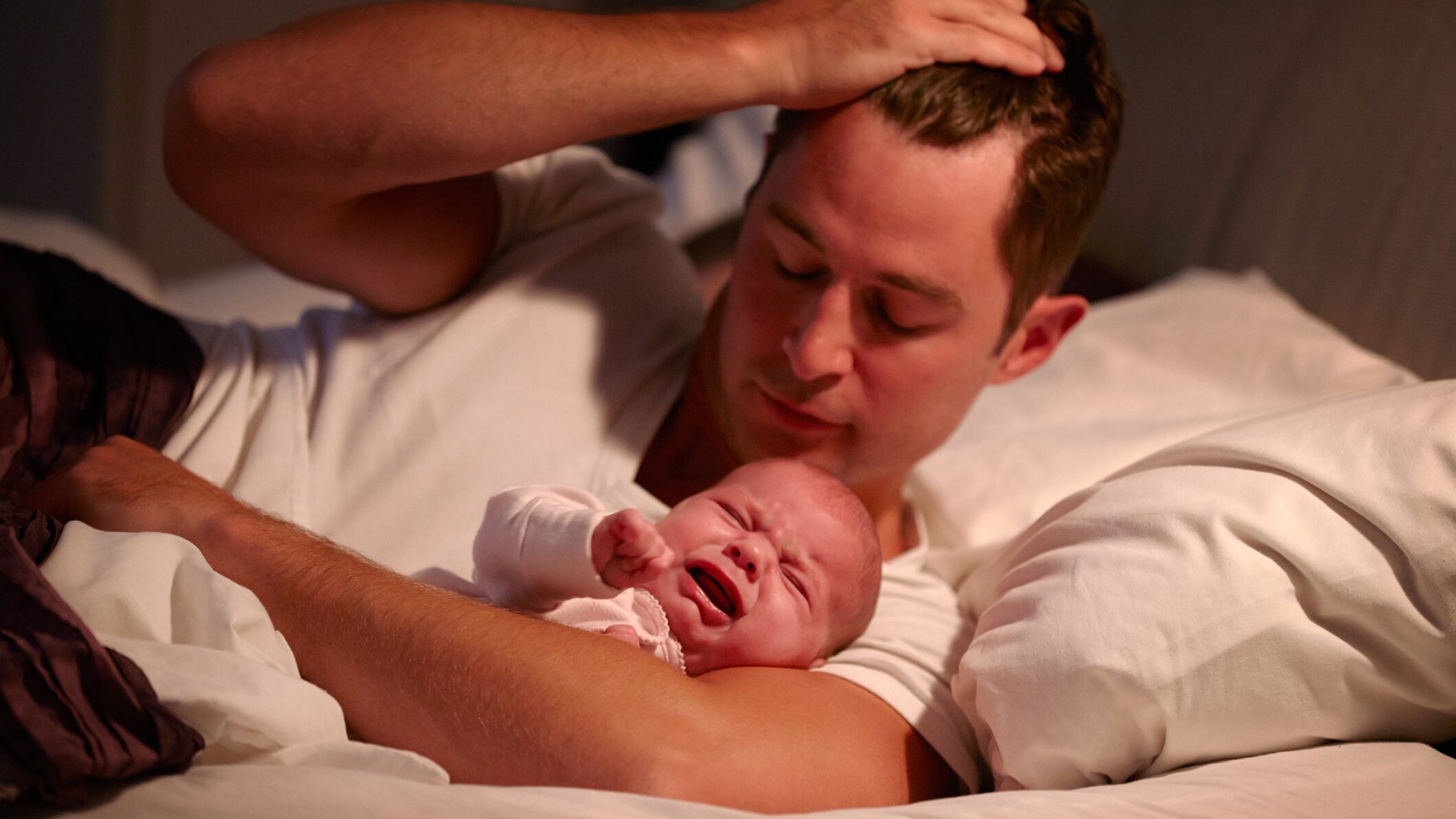 neonato confonde il giorno con la notte