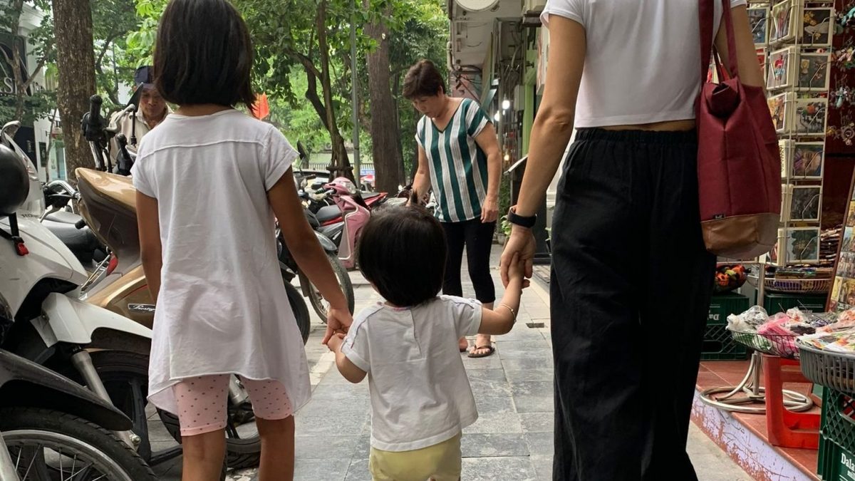 Elena-Goretti-e-le-sue-figlie-2