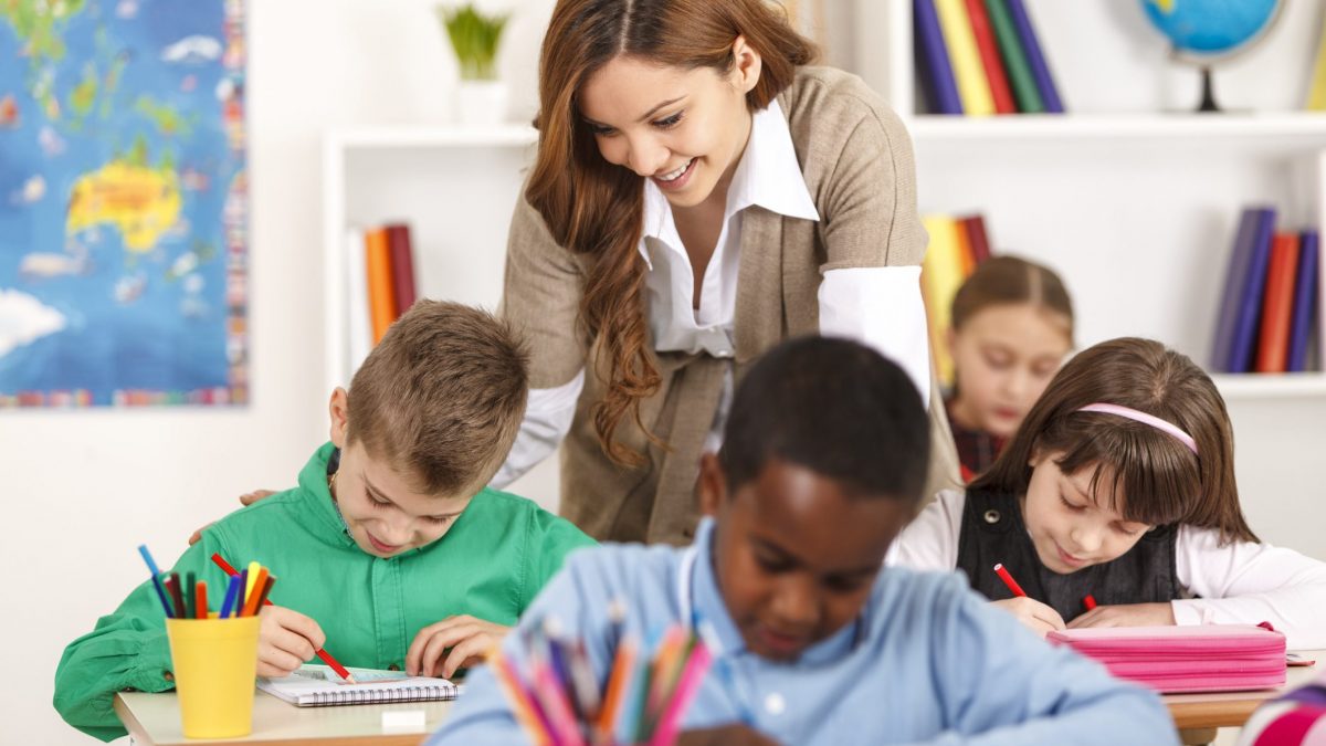 insegnante in classe