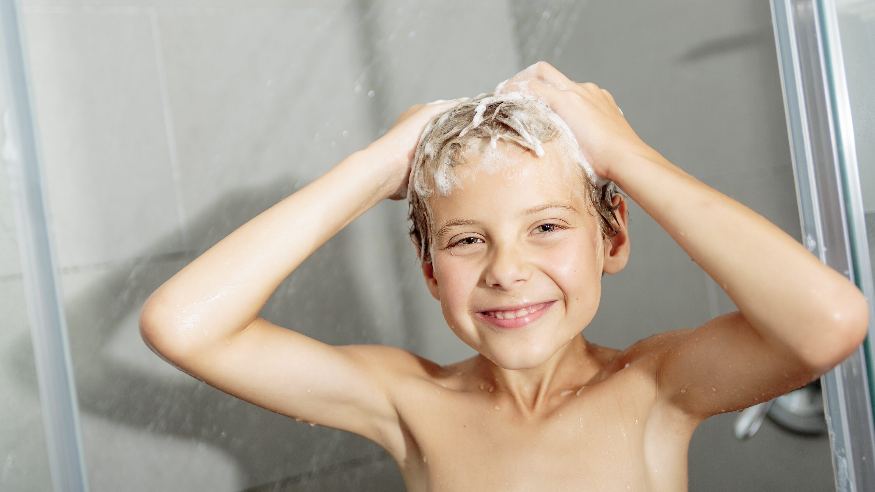 bambini doccia soli