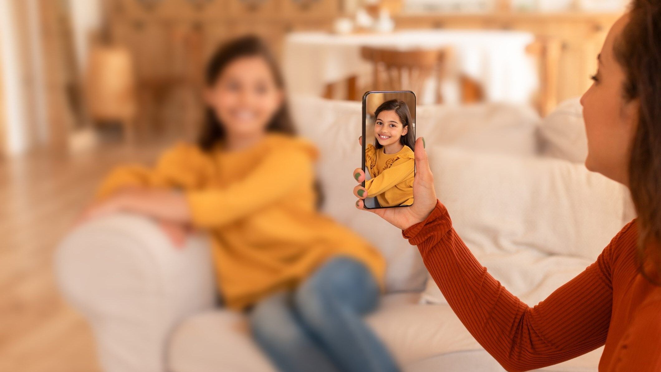 Come eliminare le foto dei nostri figli dai social?