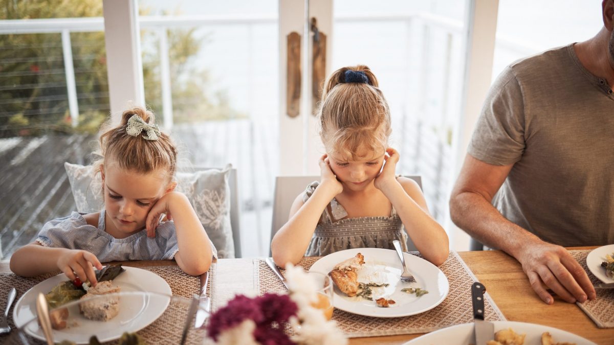 galateo dei bambini a tavola