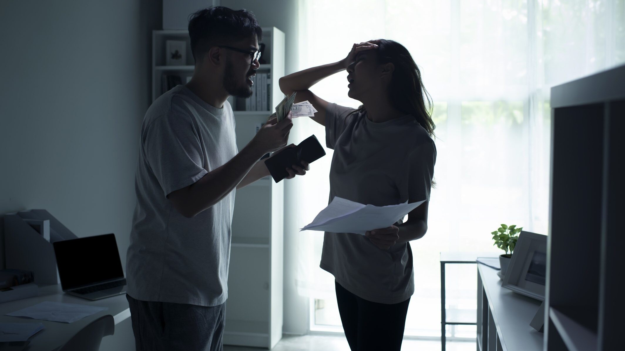 violenza economica
